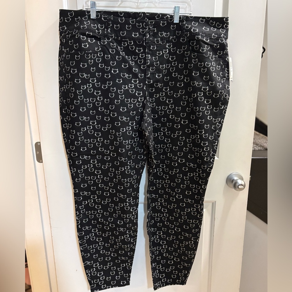 Chic Black Cat Pattern super skinny leggings